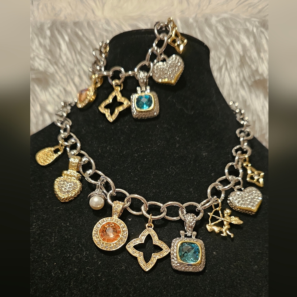 Gold and Silver Charm Necklace & Bracelet Set ✨️✨️✨️✨️✨️